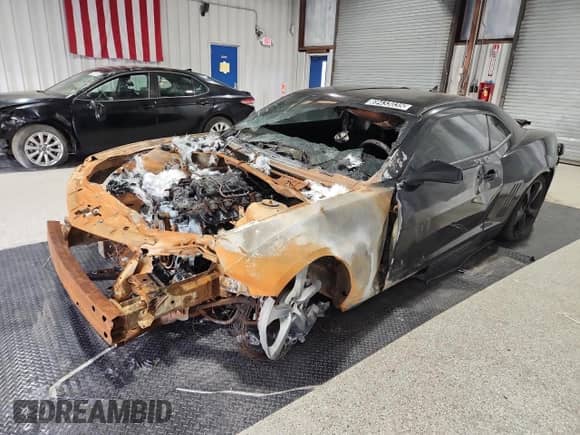 2015 Chevrolet Camaro SS z VIN 2G1FG1EW1F9231652, wystawiony jako Copart lot #69433035 z przebiegiem Nie podano mil oraz Czysty tytuł • Clean title. Historia ofert i sprzedaży dostępna na DreamBid. Obrazek 1.