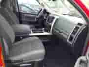 2020 Ram 1500 SLT z VIN 1C6RR6TT1LS135171, wystawiony jako IAAI lot #42337498 z przebiegiem 49 534 mil mil oraz . Historia ofert i sprzedaży dostępna na DreamBid. Obrazek 5.