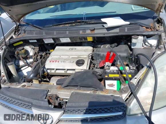 2004 Toyota Sienna XLE z VIN 5TDBA22C74S013288, wystawiony jako IAAI lot #42797623 z przebiegiem 118 746 mil mil oraz . Historia ofert i sprzedaży dostępna na DreamBid. Obrazek 10.