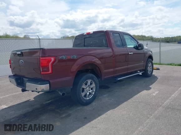 2017 Ford F-150 XL z VIN 1FTFX1EG1HFB32825, wystawiony jako IAAI lot #42083229 z przebiegiem 72 922 mil mil oraz . Historia ofert i sprzedaży dostępna na DreamBid. Obrazek 4.