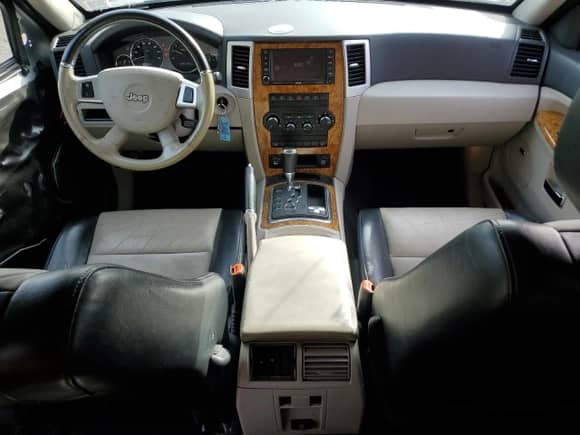 2009 Jeep Grand Cherokee Limited с VIN 1J8HR58P39C512508, выставлен на аукционе Copart как лот 84402525 с пробегом 159 321 миль миль и Списание • Salvage title. История ставок и продаж доступна на DreamBid. Изображение 8.