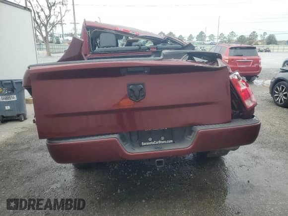2018 Ram 1500 Express z VIN 1C6RR6KG5JS284216, wystawiony jako Copart lot #86509124 z przebiegiem 101 796 mil mil oraz Nie do naprawy • Non repairable. Historia ofert i sprzedaży dostępna na DreamBid. Obrazek 6.