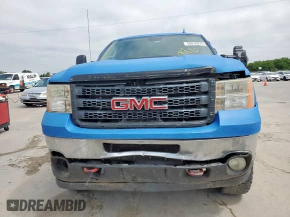 2011 GMC Sierra 1500 with VIN 1GT111C88BF185231, listed as a Copart auction lot 58870975 with 308,632 mi miles and Clean title. Bid and sale history available at DreamBid. Image 5.