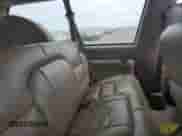 1999 Chevrolet Tahoe с VIN 3GNEK18R0XG116269, выставлен на аукционе Copart как лот 83964325 с пробегом 184 064 миль миль и Списание • Salvage title. История ставок и продаж доступна на DreamBid. Изображение 11.