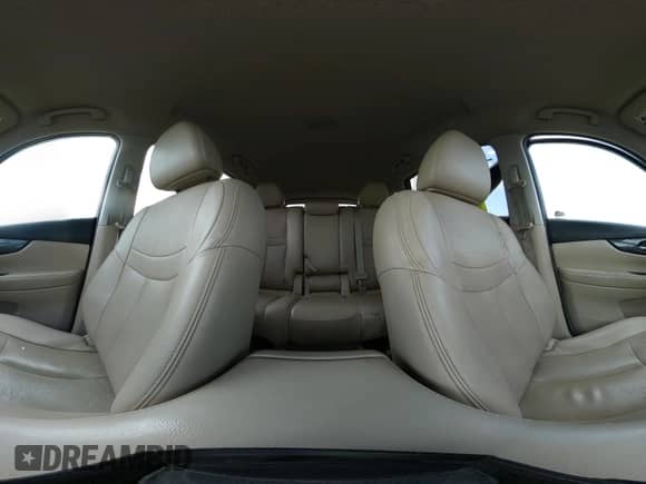 2015 Nissan Rogue SL с VIN 5N1AT2MV1FC912118, выставлен на аукционе IAAI как лот 43056074 с пробегом 177 246 миль миль и . История ставок и продаж доступна на DreamBid. Изображение 18.