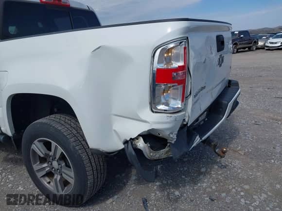 2016 Chevrolet Colorado 2WD LT with VIN 1GCGSCE39G1250564, listed as a IAAI auction lot 41683618 with 118,477 mi miles and . Bid and sale history available at DreamBid. Image 6.