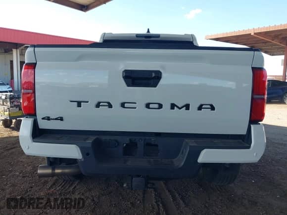 2024 Toyota Tacoma SR5 with VIN 3TMLB5JN2RM050911, listed as a IAAI auction lot 43169415 with 19,000 mi miles and . Bid and sale history available at DreamBid. Image 17.