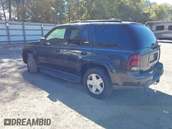 2003 Chevrolet TrailBlazer LT with VIN 1GNDT13S932242636, listed as a IAAI auction lot 43450894 with 225,809 mi miles and . Bid and sale history available at DreamBid. Image 3.
