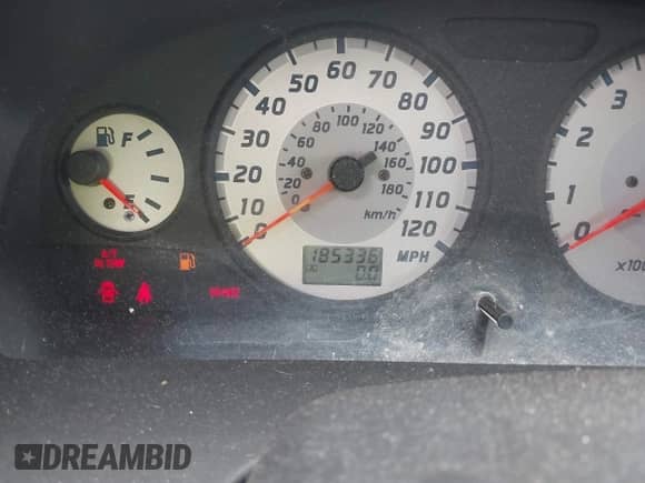 2001 Nissan Pathfinder SE z VIN JN8DR07Y91W504858, wystawiony jako IAAI lot #42451823 z przebiegiem 185 336 mil mil oraz . Historia ofert i sprzedaży dostępna na DreamBid. Obrazek 7.