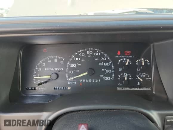 1999 Chevrolet Suburban with VIN 3GNFK16RXXG258376, listed as a Copart auction lot 86119275 with 110,834 mi miles and Salvage title. Bid and sale history available at DreamBid. Image 9.