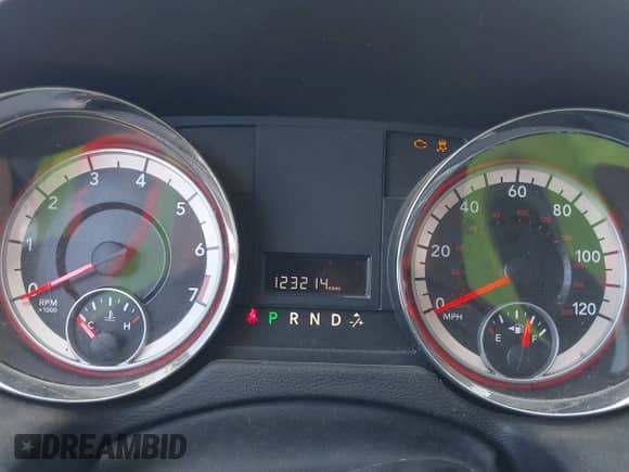 2014 Dodge Grand Caravan SXT 30th Anniversary with VIN 2C4RDGCGXER206694, listed as a IAAI auction lot 42818180 with 123,214 mi miles and . Bid and sale history available at DreamBid. Image 7.