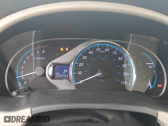 2013 Toyota Sienna XLE AAS with VIN 5TDYK3DC2DS373059, listed as a Copart auction lot 81192195 with 200,283 mi miles and Salvage title. Bid and sale history available at DreamBid. Image 9.