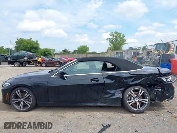 2024 BMW 4 Series 430i xDrive z VIN WBA43AT02RCS01739, wystawiony jako IAAI lot #42963125 z przebiegiem 7 mil mil oraz . Historia ofert i sprzedaży dostępna na DreamBid. Obrazek 14.