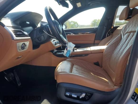 2020 BMW 7 Series 750i xDrive z VIN WBA7U2C00LGJ59569, wystawiony jako Copart lot #68876245 z przebiegiem 90 422 mil mil oraz Szkoda całkowita • Salvage title. Historia ofert i sprzedaży dostępna na DreamBid. Obrazek 7.