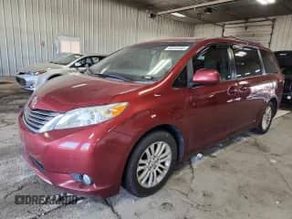 2013 Toyota Sienna XLE AAS with VIN 5TDYK3DC8DS313836, listed as a Copart auction lot 68781945 with 198,964 mi miles and Non repairable. Bid and sale history available at DreamBid. Image 1.
