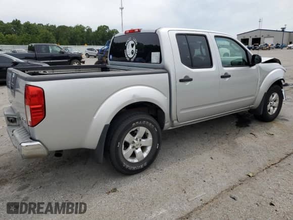 2009 Nissan Frontier SE z VIN 1N6AD07W49C401899, wystawiony jako Copart lot #63249925 z przebiegiem 323 611 mil mil oraz Szkoda całkowita • Salvage title. Historia ofert i sprzedaży dostępna na DreamBid. Obrazek 3.