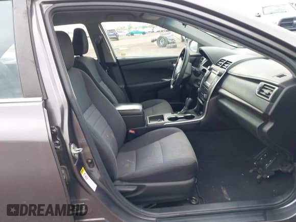 2016 Toyota Camry XLE with VIN 4T1BF1FKXGU564341, listed as a IAAI auction lot 43434878 with 185,726 mi miles and . Bid and sale history available at DreamBid. Image 5.