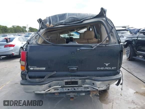 2003 Chevrolet Tahoe LS with VIN 1GNEC13Z93R226929, listed as a IAAI auction lot 43045072 with 174,462 mi miles and . Bid and sale history available at DreamBid. Image 14.