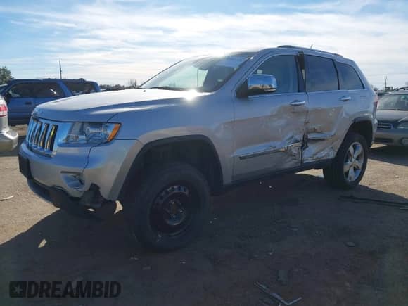 2012 Jeep Grand Cherokee Overland с VIN 1C4RJFCTXCC201422, выставлен на аукционе IAAI как лот 41283376 с пробегом 93 736 миль миль и . История ставок и продаж доступна на DreamBid. Изображение 17.