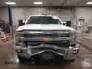 2016 Chevrolet Silverado 2500HD LT z VIN 1GC2KVEG0GZ199093, wystawiony jako IAAI lot #42526270 z przebiegiem 112 494 mil mil oraz . Historia ofert i sprzedaży dostępna na DreamBid. Obrazek 12.