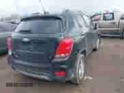 2018 Chevrolet Trax LT z VIN 3GNCJLSB3JL333301, wystawiony jako IAAI lot #42099364 z przebiegiem 108 953 mil mil oraz . Historia ofert i sprzedaży dostępna na DreamBid. Obrazek 4.