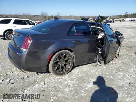 2016 Chrysler 300 S Alloy Edition с VIN 2C3CCABGXGH269797, выставлен на аукционе Copart как лот 88712765 с пробегом Не указан миль и Списание • Salvage title. История ставок и продаж доступна на DreamBid. Изображение 3.