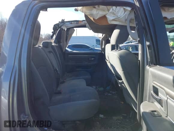 2019 Ram 1500 Big Horn z VIN 3C6RR6LT3KG605321, wystawiony jako IAAI lot #41053497 z przebiegiem 113 853 mil mil oraz . Historia ofert i sprzedaży dostępna na DreamBid. Obrazek 8.