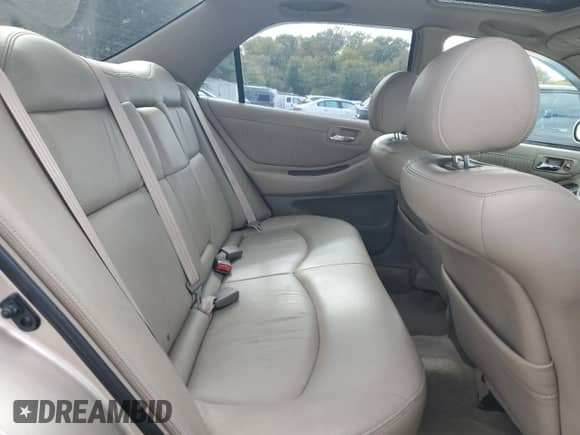 2001 Honda Accord EX z VIN 1HGCG16561A018971, wystawiony jako Copart lot #85865145 z przebiegiem 295 446 mil mil oraz Czysty tytuł • Clean title. Historia ofert i sprzedaży dostępna na DreamBid. Obrazek 10.