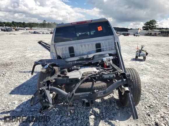 2024 Chevrolet Silverado 1500 LT Trail Boss с VIN 3GCUDFED6RG147954, выставлен на аукционе Copart как лот 67231815 с пробегом Не указан миль и Списание • Salvage title. История ставок и продаж доступна на DreamBid. Изображение 6.