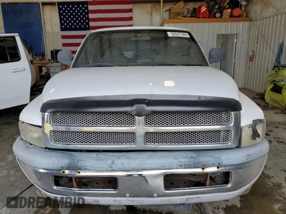 2000 Dodge 1500 with VIN 1B7HF16Z4YS596159, listed as a Copart auction lot 67045704 with 151,822 mi miles and Clean title. Bid and sale history available at DreamBid. Image 5.