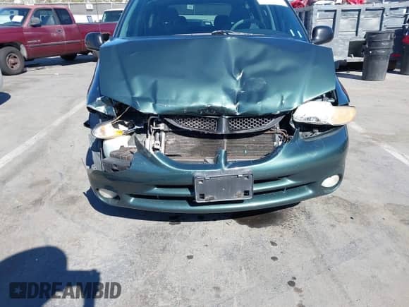 2000 Dodge Caravan SE with VIN 2B4GP44R3YR623136, listed as a IAAI auction lot 43171856 with 286,230 mi miles and . Bid and sale history available at DreamBid. Image 6.