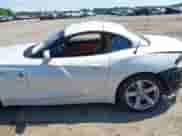 2015 BMW Z4 sDrive28i с VIN WBALL5C57FP557025, выставлен на аукционе IAAI как лот 42567182 с пробегом 84 538 миль миль и . История ставок и продаж доступна на DreamBid. Изображение 15.