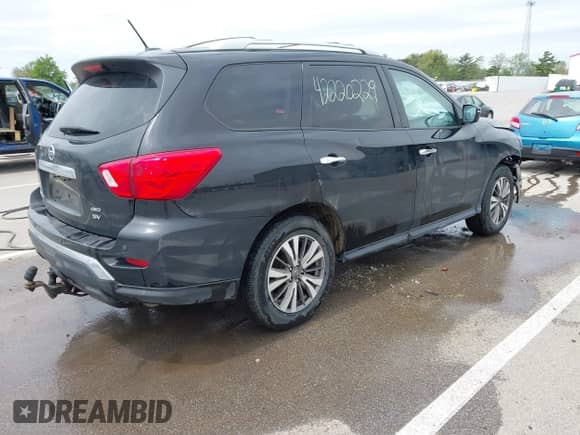 2017 Nissan Pathfinder SV with VIN 5N1DR2MM4HC649189, listed as a IAAI auction lot 42220229 with 149,707 mi miles and . Bid and sale history available at DreamBid. Image 4.