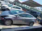 2015 Hyundai Elantra SE z VIN KMHDH4AE2FU223357, wystawiony jako IAAI lot #42376887 z przebiegiem 87 000 mil mil oraz . Historia ofert i sprzedaży dostępna na DreamBid. Obrazek 15.