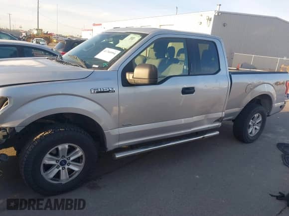 2015 Ford F-150 XLT z VIN 1FTFX1EG5FFA30778, wystawiony jako IAAI lot #41760994 z przebiegiem 106 939 mil mil oraz . Historia ofert i sprzedaży dostępna na DreamBid. Obrazek 15.