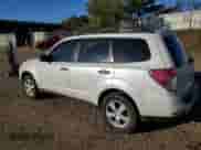 2011 Subaru Forester X z VIN JF2SHBBC9BH713876, wystawiony jako Copart lot #82521355 z przebiegiem 145 145 mil mil oraz Czysty tytuł • Clean title. Historia ofert i sprzedaży dostępna na DreamBid. Obrazek 2.