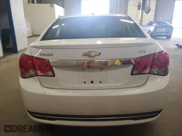 2014 Chevrolet Cruze LTZ z VIN 1G1PG5SB3E7264567, wystawiony jako Copart lot #81667265 z przebiegiem 94 284 mil mil oraz Szkoda całkowita • Salvage title. Historia ofert i sprzedaży dostępna na DreamBid. Obrazek 6.