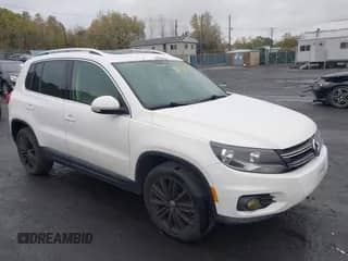 2013 Volkswagen Tiguan S с VIN WVGBV7AX5DW512916, выставлен на аукционе IAAI как лот 43494744 с пробегом 181 064 миль миль и . История ставок и продаж доступна на DreamBid. Изображение 1.