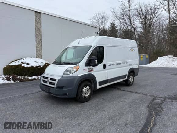 2014 Ram ProMaster Cargo z VIN 3C6TRVBG2EE118261, wystawiony jako Copart lot #45903055 z przebiegiem 168 025 mil mil oraz Czysty tytuł • Clean title. Historia ofert i sprzedaży dostępna na DreamBid. Obrazek 2.