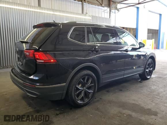 2024 Volkswagen Tiguan SE with VIN 3VV3B7AXXRM199095, listed as a Copart auction lot 89671315 with 22,208 mi miles and Clean title. Bid and sale history available at DreamBid. Image 3.