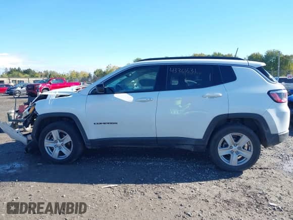 2022 Jeep Compass Latitude с VIN 3C4NJDBB3NT176785, выставлен на аукционе IAAI как лот 43361631 с пробегом 22 928 миль миль и . История ставок и продаж доступна на DreamBid. Изображение 14.