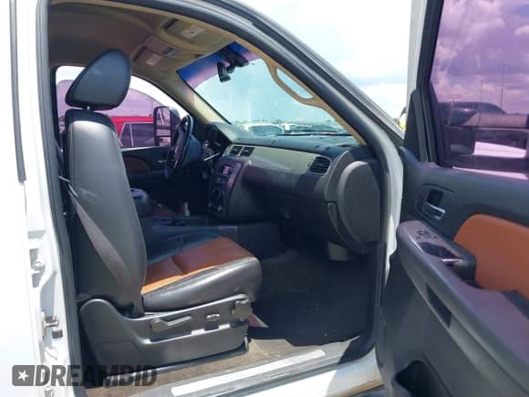 2008 Chevrolet Tahoe 1LT с VIN 1GNFC13028R110971, выставлен на аукционе IAAI как лот 42509673 с пробегом 212 858 миль миль и . История ставок и продаж доступна на DreamBid. Изображение 5.