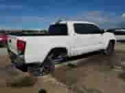 2023 Toyota Tacoma SR5 z VIN 3TMAZ5CN4PM217525, wystawiony jako Copart lot #82028615 z przebiegiem 22 100 mil mil oraz Szkoda całkowita • Salvage title. Historia ofert i sprzedaży dostępna na DreamBid. Obrazek 3.