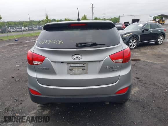 2013 Hyundai Tucson Limited с VIN KM8JU3AC7DU675454, выставлен на аукционе IAAI как лот 42371406 с пробегом 84 385 миль миль и . История ставок и продаж доступна на DreamBid. Изображение 16.
