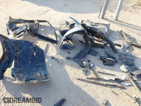 2017 Kia Sedona L with VIN KNDMA5C10H6278681, listed as a IAAI auction lot 43213950 with 41,161 mi miles and . Bid and sale history available at DreamBid. Image 12.