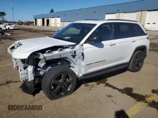 2024 Jeep Grand Cherokee Altitude с VIN 1C4RJHAG8RC215474, выставлен на аукционе Copart как лот 80548945 с пробегом 1 935 миль миль и Списание • Salvage title. История ставок и продаж доступна на DreamBid. Изображение 1.