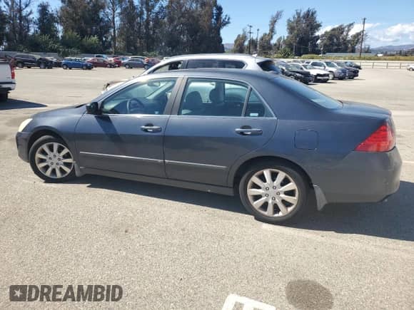 2006 Honda Accord EX-L z VIN 1HGCM66546A009649, wystawiony jako Copart lot #85378605 z przebiegiem 216 533 mil mil oraz Czysty tytuł • Clean title. Historia ofert i sprzedaży dostępna na DreamBid. Obrazek 2.