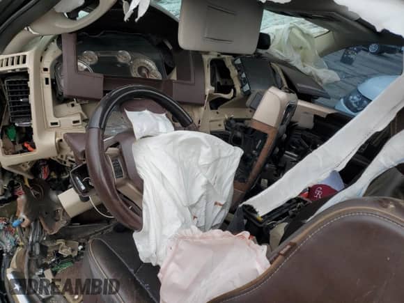 2015 Ram 1500 Laramie Longhorn с VIN 1C6RR7PM6FS536857, выставлен на аукционе Copart как лот 89286355 с пробегом Не указан миль и На запчасти • Non repairable. История ставок и продаж доступна на DreamBid. Изображение 8.