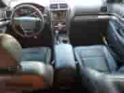 2017 Ford Explorer Limited z VIN 1FM5K7FH9HGA23085, wystawiony jako Copart lot #81435785 z przebiegiem 132 722 mil mil oraz Szkoda całkowita • Salvage title. Historia ofert i sprzedaży dostępna na DreamBid. Obrazek 8.