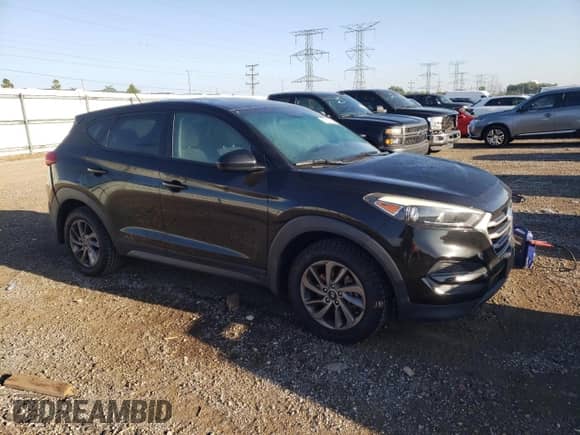 2018 Hyundai Tucson SE с VIN KM8J2CA4XJU780757, выставлен на аукционе Copart как лот 71133115 с пробегом 87 249 миль миль и Списание • Salvage title. История ставок и продаж доступна на DreamBid. Изображение 4.